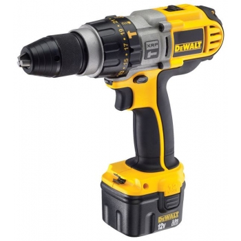 Аккумуляторная ударная дрель-шуруповерт DeWalt DCD945B2